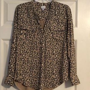 Never worn! Tan and gray leopard print blouse Sz M